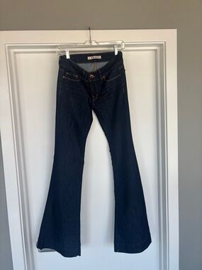 J Brand Women's Dark Blue Flare Jeans. Size 27